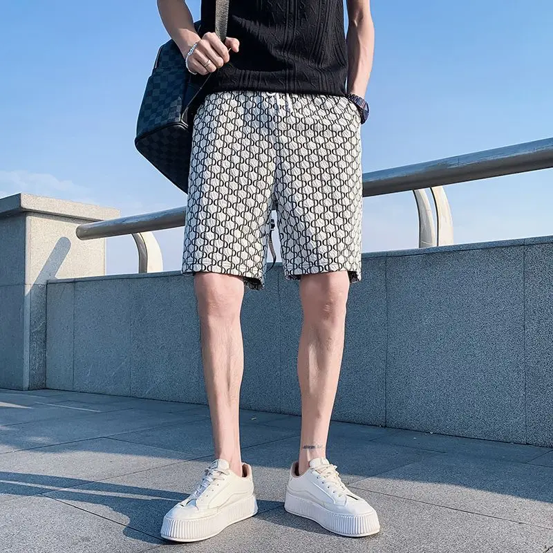 High-end értelemben rövidnadrág férfi nyári vékony alkalmi nadrág új közép-nadrág divatos sport nadrág